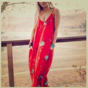 Oceanside Floral Maxi Dress - Red